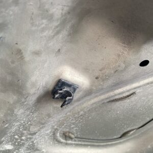 HYUNDAI ERA KAPUT DAYAMA ÇUBUK TUTUCU TIRNAK 81174-1G000 ORİJİNAL