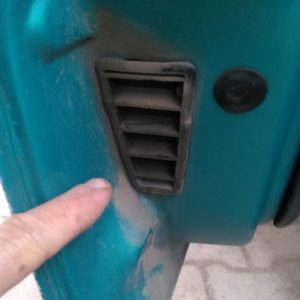 EXCEL 1991-1994 SOL KAPI HAVA ÇIKIŞ IZGARASI ORİJİNAL 82770-21001