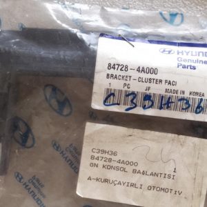 HYUNDAI STAREX 1998-2007 ÖN KONSUL SOL BAĞLANTİ TIRNAK ORİJİNAL 84728-4A000